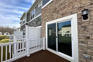 10986 Barnard Pl, White Plains, MD 20695 - Photo 9