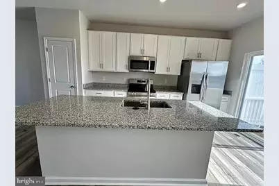 10999 Barnard Place, White Plains, MD 20695 - Photo 5