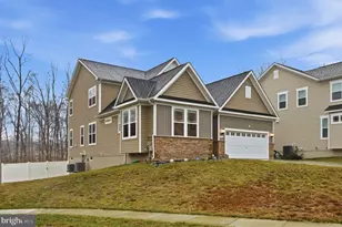 11101 Applecross Ct, White Plains, MD 20695 - Photo 3