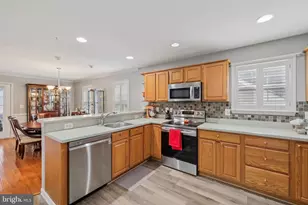 907 Hickory Cir, La Plata, MD 20646 - Photo 9