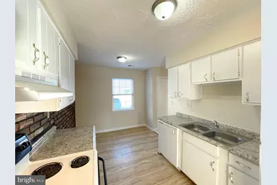 908 Sycamore, La Plata, MD 20646 - Photo 7