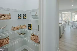 5426 Newport Cir, White Plains, MD 20695 - Photo 11