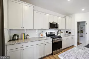 5442 Newport Cir, White Plains, MD 20695 - Photo 3