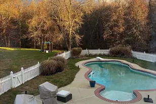 8715 Hill Spring Dr, La Plata, MD 20646 - Photo 3