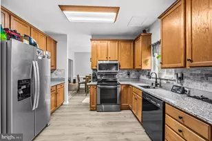 115 Myrtleleaf Cir, La Plata, MD 20646 - Photo 11