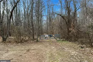 10680 Allens Fresh Rd, Charlotte Hall, MD 20622 - Photo 9