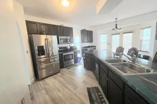 10025 Wamsley Ct, White Plains, MD 20695 - Photo 7