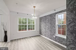 10906 W Point Pl, White Plains, MD 20695 - Photo 9