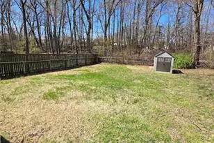 12276 Wendy Ln, Waldorf, MD 20601 - Photo 9