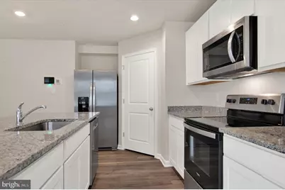 166 Charming Forest Ave, La Plata, MD 20646 - Photo 9