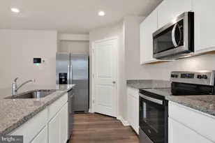 166 Charming Frst Ave, La Plata, MD 20646 - Photo 9