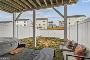 10939 Drummond Pl, White Plains, MD 20695 - Photo 33