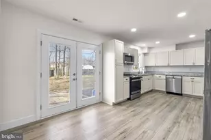 200 Charmuth Ct, Waldorf, MD 20602 - Photo 9