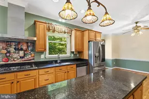 7860 Lakes End Ct, La Plata, MD 20646 - Photo 15