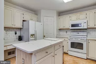 3074 Lake Hill Ct, Waldorf, MD 20603 - Photo 3