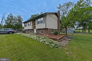 10205 Ford Terrace, White Plains, MD 20695 - Photo 3