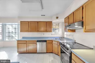 6016 Harbor Seal Ct, Waldorf, MD 20603 - Photo 13