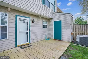 6091 Red Squirrel Pl, Waldorf, MD 20603 - Photo 3