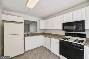 8421 Gauntlet Pl, White Plains, MD 20695 - Photo 19