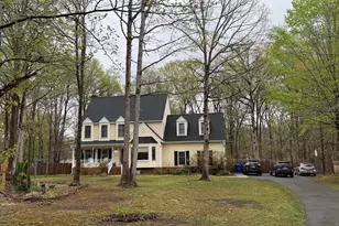 8618 Creek Ct, White Plains, MD 20695 - Photo 3