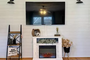 10322 Charles St, La Plata, MD 20646 - Photo 5