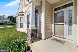 131 Hawthorne Greene Cir, La Plata, MD 20646 - Photo 3