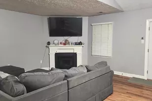 3525 Smoke Tree Ct, Waldorf, MD 20602 - Photo 5