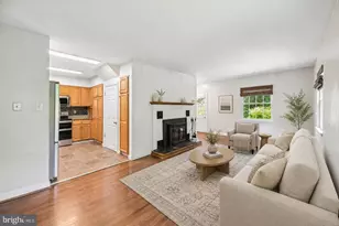 907 Charles St, La Plata, MD 20646 - Photo 3