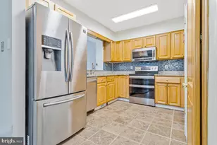 907 Charles St, La Plata, MD 20646 - Photo 7