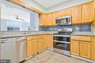907 Charles St, La Plata, MD 20646 - Photo 13