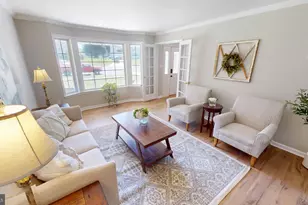 10384 Chamberlin Ct E, Waldorf, MD 20601 - Photo 9