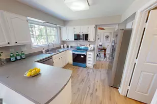 10384 Chamberlin Ct E, Waldorf, MD 20601 - Photo 3