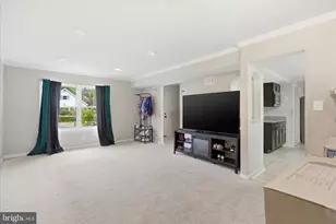303 Garner Ave, Waldorf, MD 20602 - Photo 9