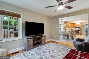 6302 Panda Ct, Waldorf, MD 20603 - Photo 7