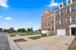 5754 Frederick Douglass Pl, White Plains, MD 20695 - Photo 3