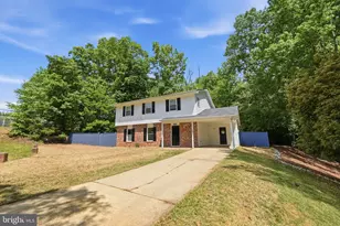 2414 Oakwood Ct, Bryans Road, MD 20616 - Photo 3