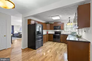 6830 Raccoon Ct, Waldorf, MD 20603 - Photo 13