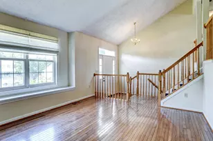 10389 Chamberlin Ct E, Waldorf, MD 20601 - Photo 3