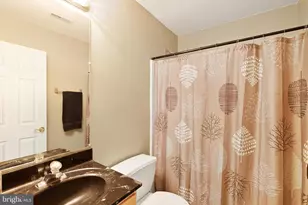 4900 Webfoot Ct, Waldorf, MD 20601 - Photo 25
