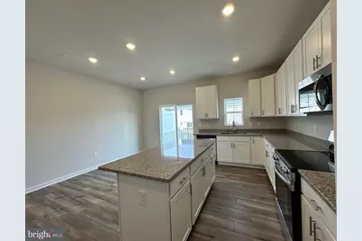 5546 Marksburg Pl Place, White Plains, MD 20695 - Photo 3