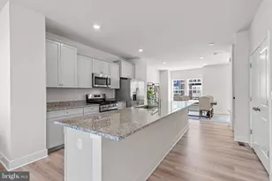 10893 Drummond Pl, White Plains, MD 20695 - Photo 3