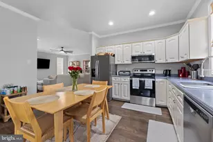 915 Hickory Cir, La Plata, MD 20646 - Photo 15