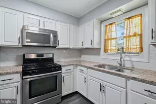 226 Barksdale Ave, Waldorf, MD 20602 - Photo 9
