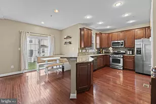 11642 Las Colinas Ct, Waldorf, MD 20602 - Photo 3