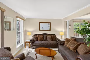 10166 Hubbard Ct, Waldorf, MD 20603 - Photo 9