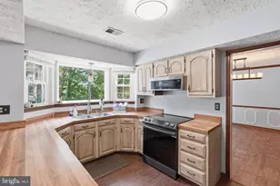 14205 Meadow Creek Ln, Waldorf, MD 20601 - Photo 5