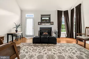 4614 Diamond Ridge Ln, White Plains, MD 20695 - Photo 7