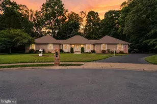 105 Cornwall Ct, La Plata, MD 20646 - Photo 1
