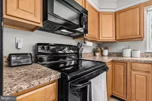 3903 Newman Ct, Waldorf, MD 20602 - Photo 9