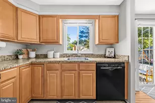 3903 Newman Ct, Waldorf, MD 20602 - Photo 7